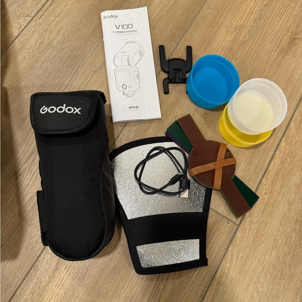 Nikon Godox V100 Black Camera Flash